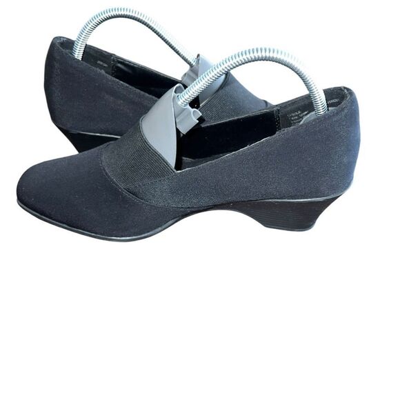 George Heels Women’s 8.5 Comfort Start Loafers Pumps Wedge Black Fabric Slip On - Picture 2 of 6